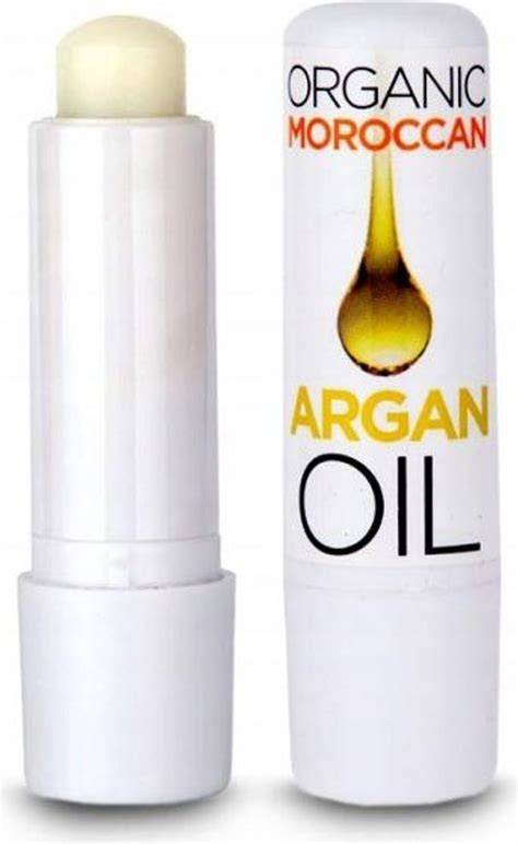 Arganöl und Pflegestoffe im Lippenstift