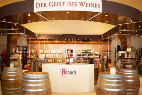 Asbach Besucherzentrum und Brennblasen in Rüdesheim