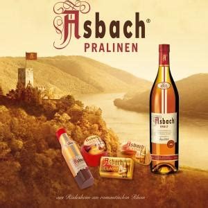 Asbach Uralt Pralinen Packung und Weinbrandflasche