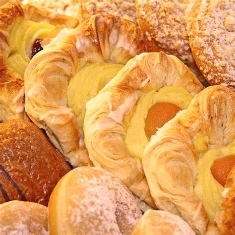 Assortierte Croissants und Plundergebäck