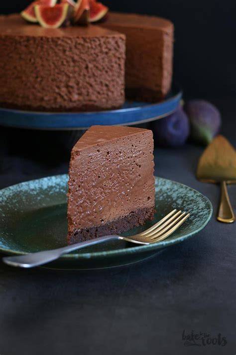 Assortiment Schokoladendesserts: Mousse, Brownie, Trüffes-Torte