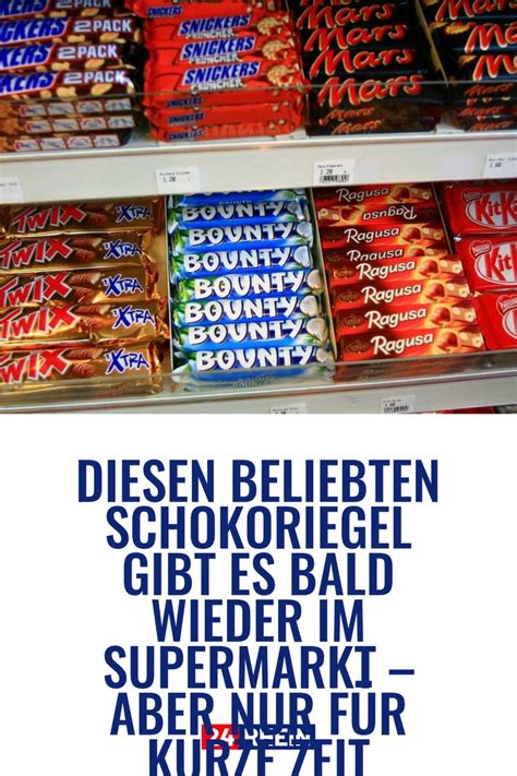 Assortiment verschiedener Schokoriegel im Supermarkt