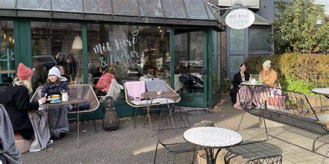 Außenansicht vom Café Mit Herz und Zucker in Hamburg
