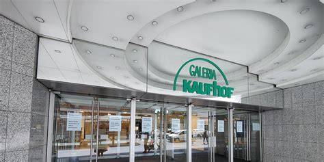 Außenansichten der Filialen Bamberg und Bayreuth; Manufaktur in Stübig