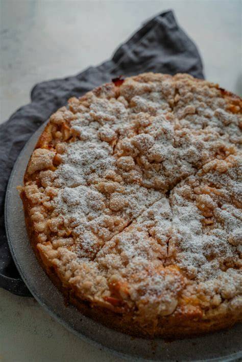 Außergewöhnliche Variationen eines klassischen Apfelkuchens mit Streusel
