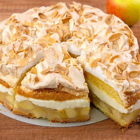 Aufbau der Apfel-Creme-Torte: Boden - Apfelkompott - Creme - Deckel