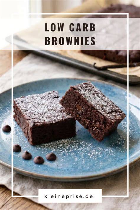 Aufbewahrte Low Carb Brownies im Kühlschrank