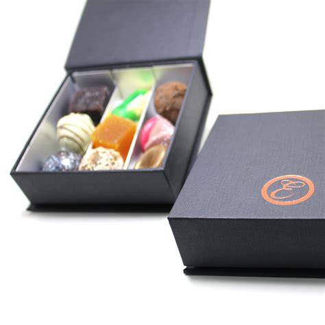 Aufbewahrung von Pralinen: Dose, Pralinenförmchen und Kühlschrank