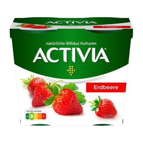 Aufgeschnittener Becher Activia mit Fruchtstückchen - Inhaltsstoffe sichtbar