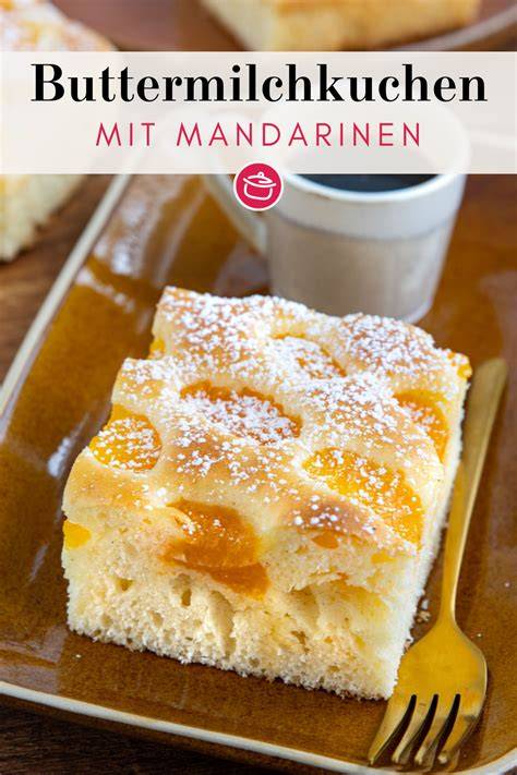 Aufgeschnittener Buttermilchkuchen mit Mandarinen-Stücken