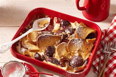 Auflaufform mit getränktem Zwieback