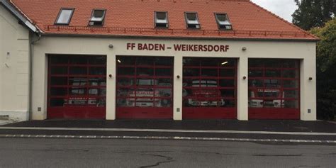 Auswahl an Buchstaben Ausstechformen aus verschiedenen Materialien