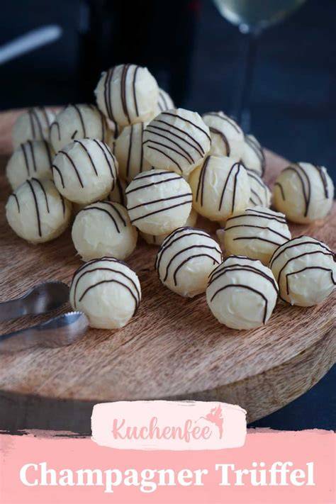 Auswahl an Pralinen: Brombeer-Vanille, Butter-Champagner Trüffel, Tartuffo