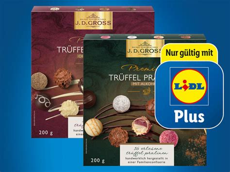 Auswahl edler Trüffelpralinen im Schokoladenfachgeschäft