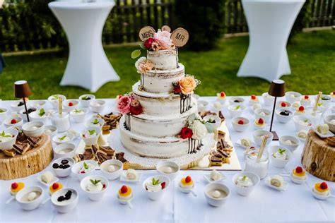 Auswahl individueller Hochzeitstorten und Sweet Tables