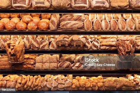 Bäckerei - zuckerfreies Brot im Regal