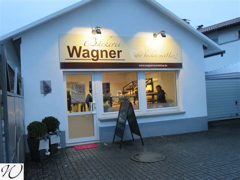 Bäckerei Wagner Filiale, Auswahl an Torten und Backwaren
