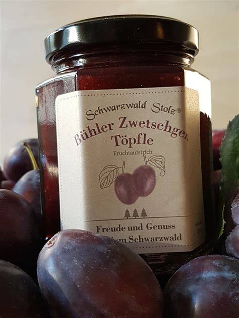 Bühler Zwetschgen und Marmeladenzubereitung - Zutaten, Glas, frische Früchte