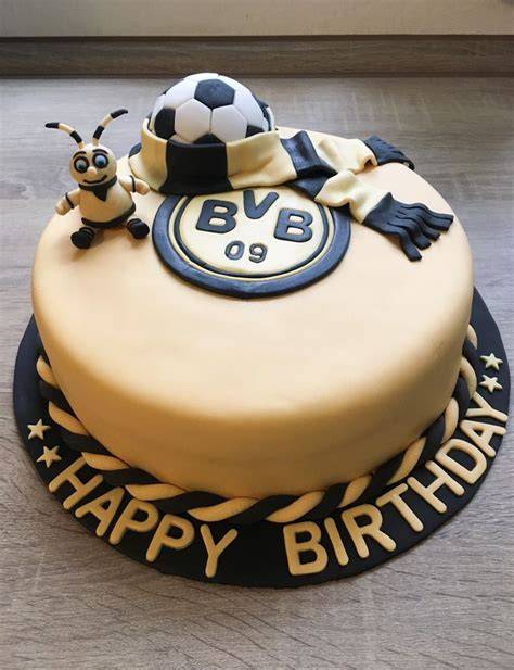 BVB Torte mit Fondantverzierungen und Schokoglasur