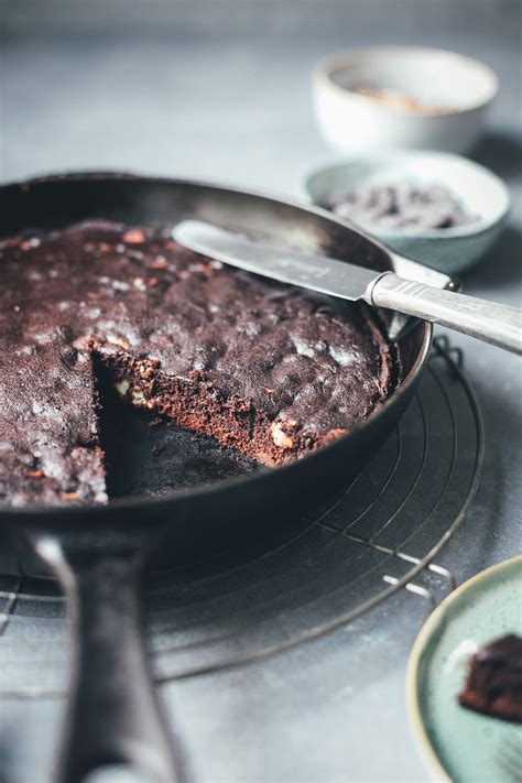 Backen der Schoko-Nuss-Torte, Stäbchenprobe