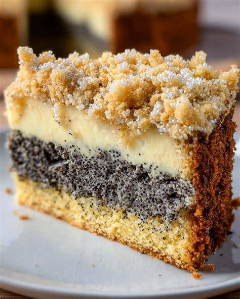Backen des Mohnkuchens mit Streuseln im Ofen