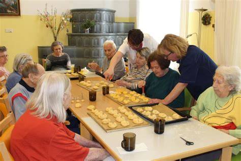 Backen mit Senioren: Die richtige Kuchenauswahl