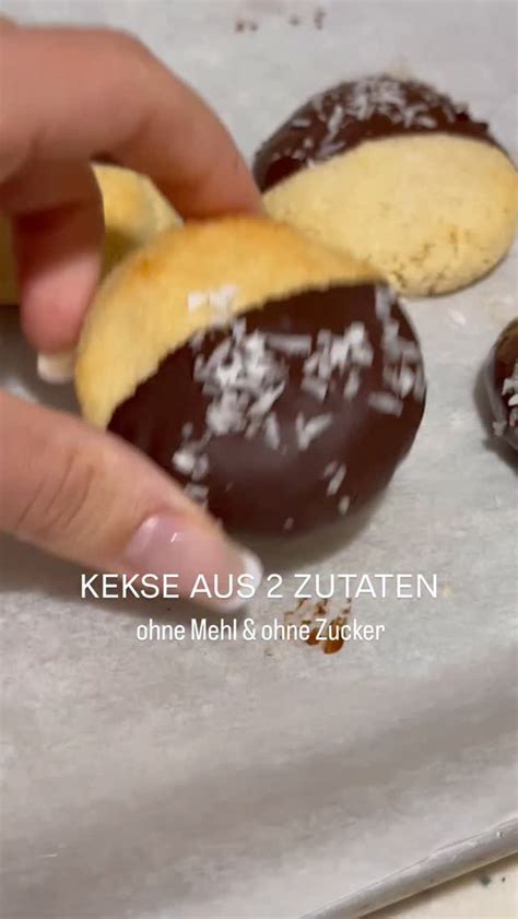Backen von zuckerfreien Schokokeksen
