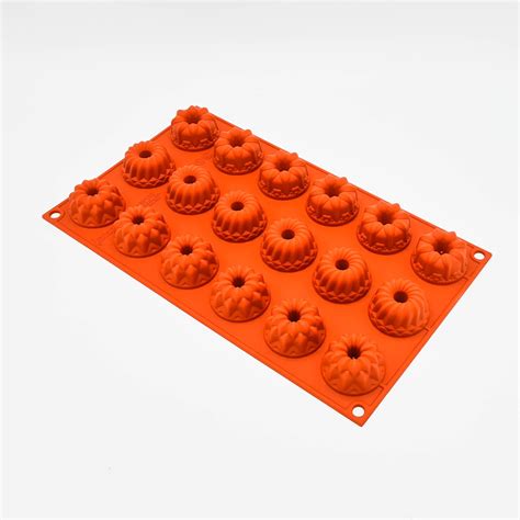 Backformen für Mini-Gugelhupf: Silikon und Metall