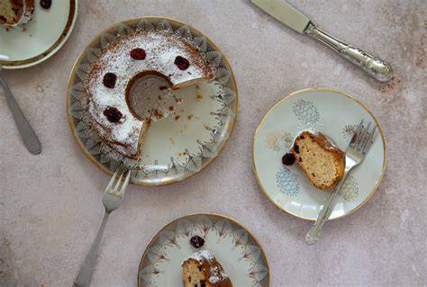 Backfortschritt: Mandelkuchen im Ofen, Abdeckung mit Backpapier/Alufolie