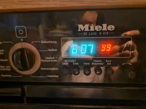 Backofen mit Temperaturanzeige