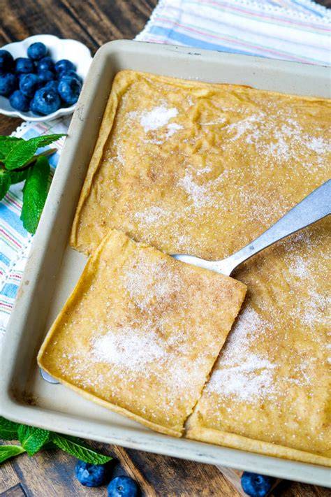 Backprozess: Haferflockenkekse auf dem Blech im Ofen