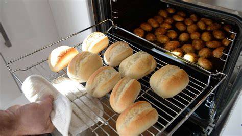 Backvorgang, Backofen Brötchen-Zubereitung