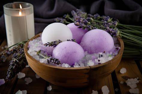 Badewanne mit entspannendem Schaumbad und Lavendel