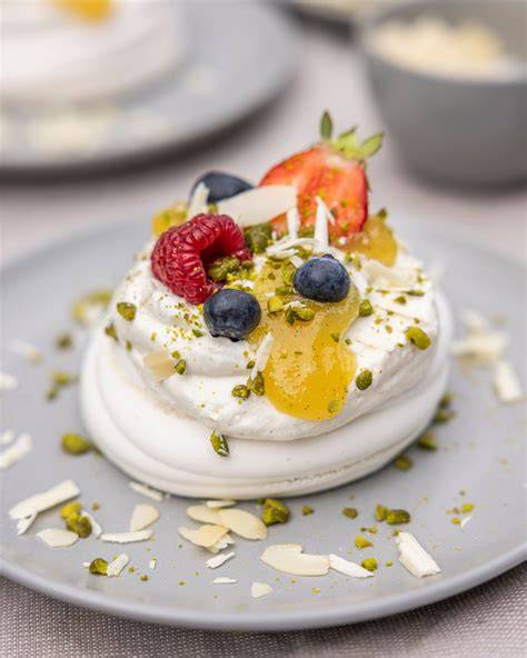Baiser-Varianten: Pavlova und kleine Baiser-Küsschen