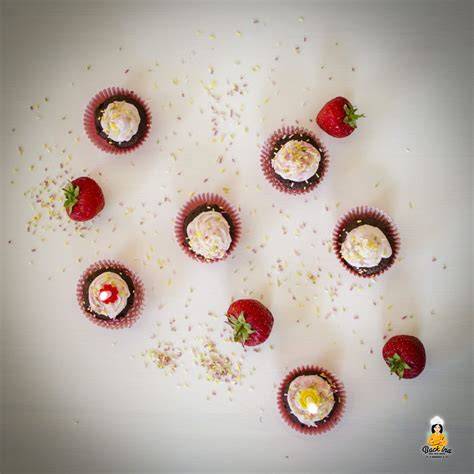 Ballerina Cupcakes mit Erdbeer-Topping