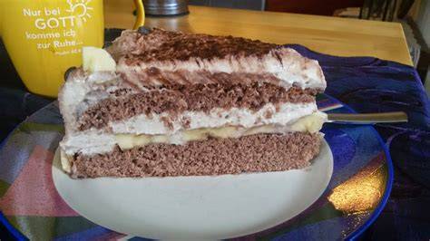 Bananen Sahne Torte auf einer Geburtstagsparty