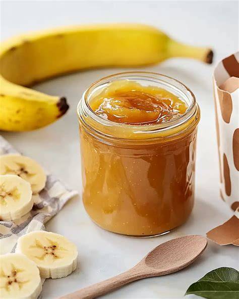Bananen und Zutaten für Bananenmarmelade