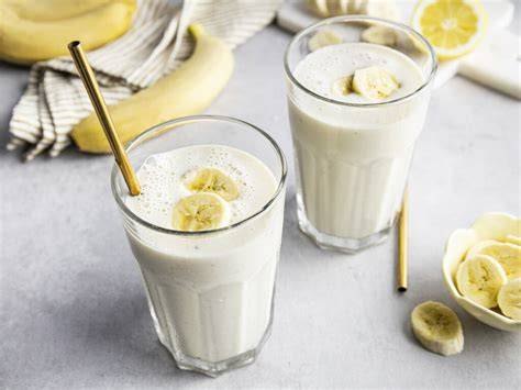 Bananen-Milchshake im Glas