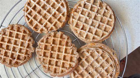Bananenwaffeln mit Walnüssen und Zimt