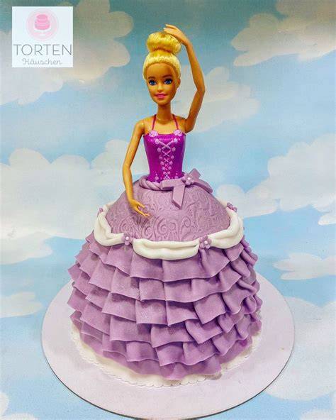 Barbie in der Torte richtig positioniert