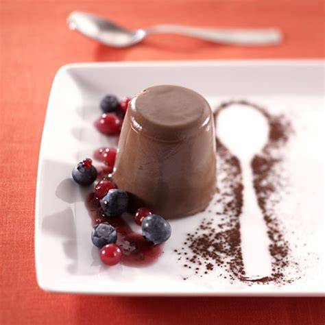 Beerenkompott als fruchtiger Begleiter zur Schoko Panna Cotta