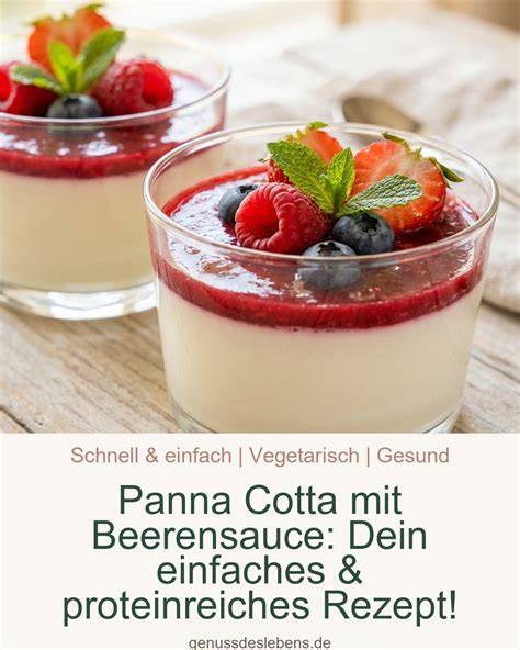 Beerensauce über Panna Cotta