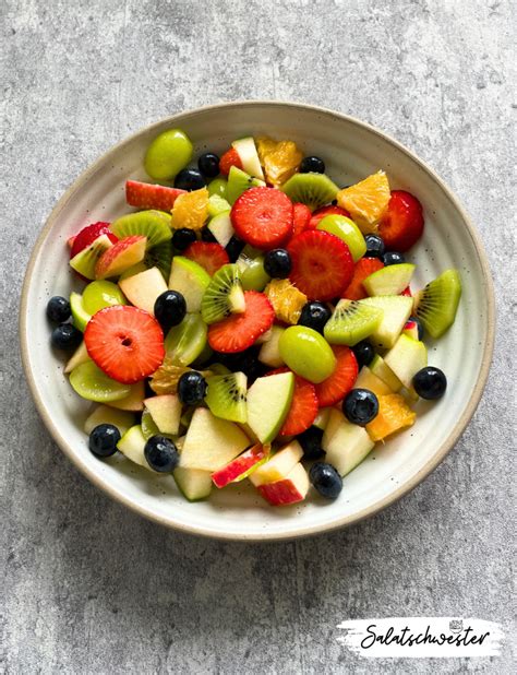 Beerenvielfalt für einen Obstsalat oder fruchtige Desserts