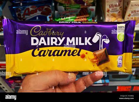 Beispiel der lila Cadbury Verpackung und Gorilla Werbeanzeige