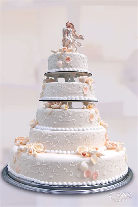 Beispiel-Dekore für Hochzeitstorten und Kindermotive