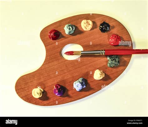 Beispielbild: marzipan-farben mit pinsel