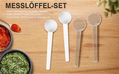 Beispielbild: verschiedene Abnehm-Shakes und Messlöffel auf einem Küchentisch