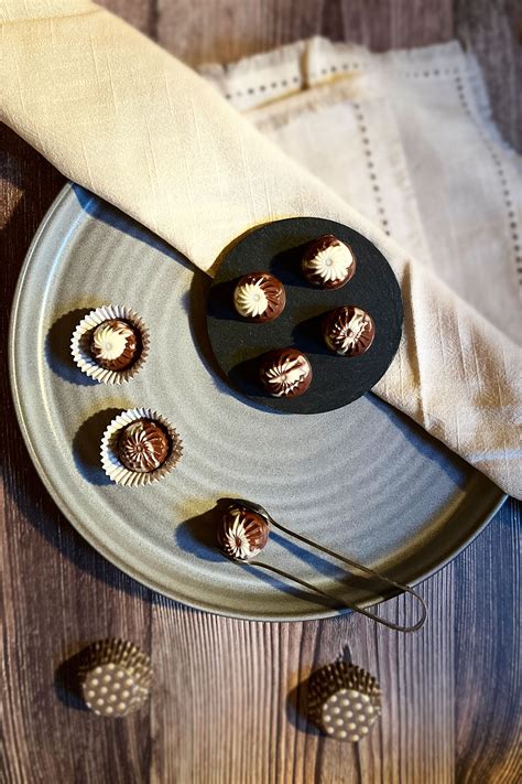 Beispiele: Pralinen, Torten, Cupcakes mit Ganache
