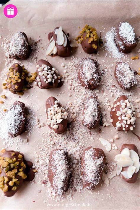 Beispielhafte Pralinen und Marzipangeschenke aus dem Atelier