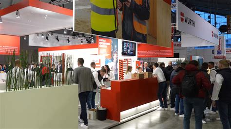 Besucher auf der Messe Stuttgart - lebendiges Fachpublikum